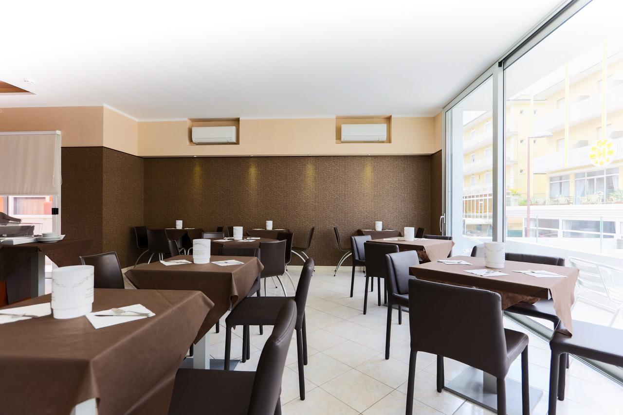 Hotel Romina Rimini Exteriér fotografie